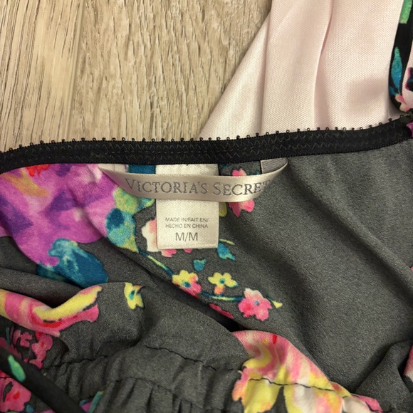 Lingerie Intimates Set - Victoria Secret - Picture 6 of 10